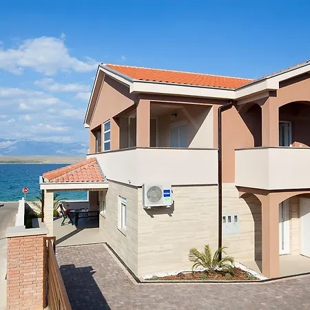 Apartment Vista Vir