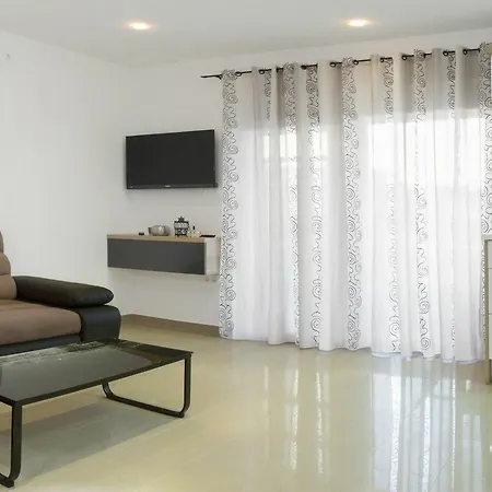 Vista Apartment Vir