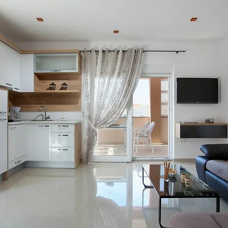 Vista Apartment *